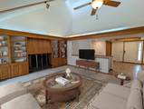 684 Sioux Drive - Photo 4