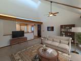 684 Sioux Drive - Photo 5