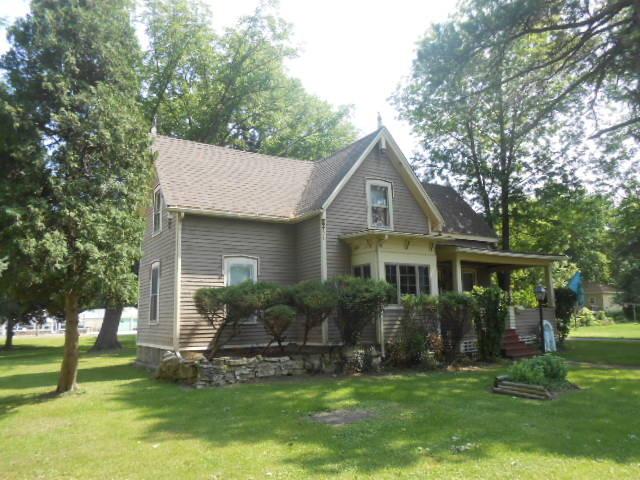 1034 Union Street - Photo 1