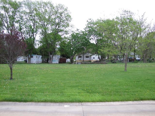 304 Deerfield Drive - Photo 1