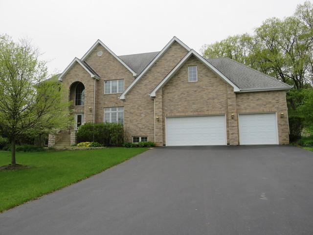 16432 Pine Hill Drive - Photo 1
