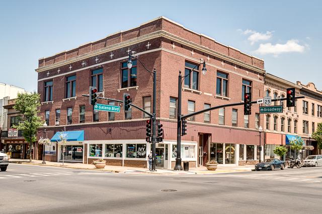 1 Broadway - Photo 1