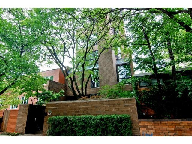 336 Wisconsin Street - Photo 1