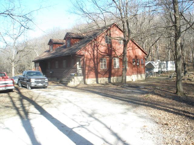 611 Forest Street - Photo 1