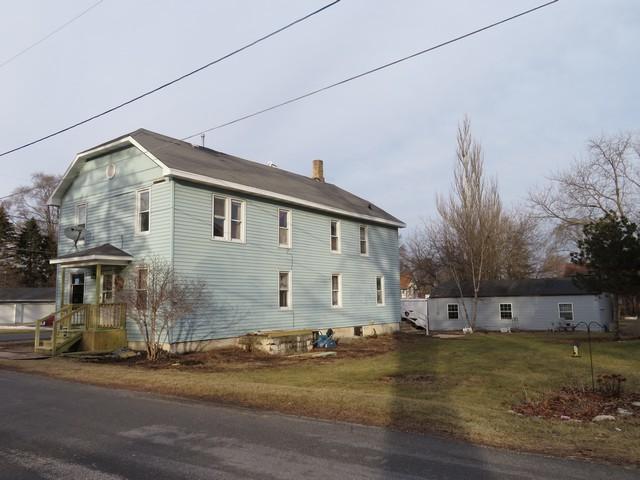 8205 198th Avenue - Photo 1