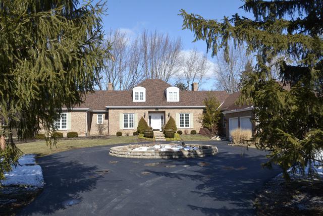 2 Highview Circle - Photo 1