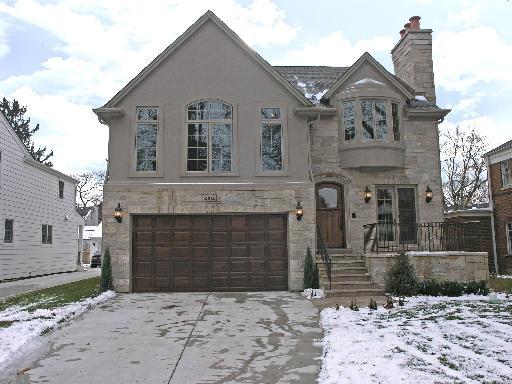 2411 Greenwood Avenue - Photo 1