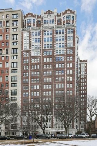 2440 Lakeview Avenue - Photo 1