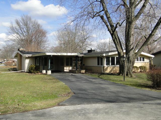 1120 Westview Drive - Photo 1