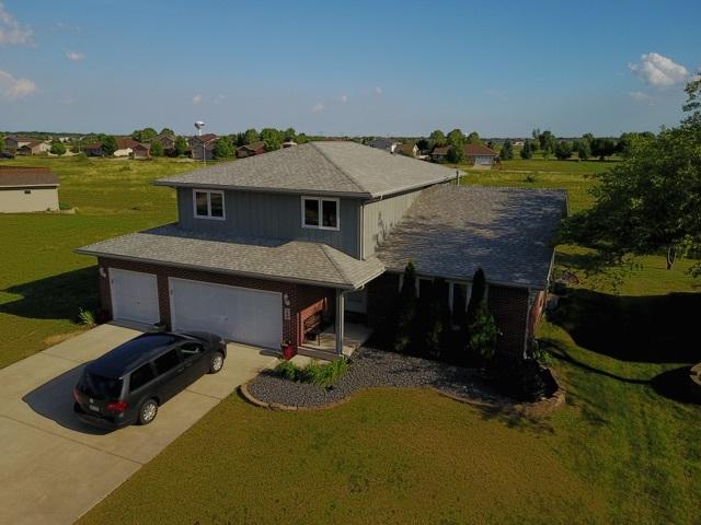 704 Edgewater Drive - Photo 1