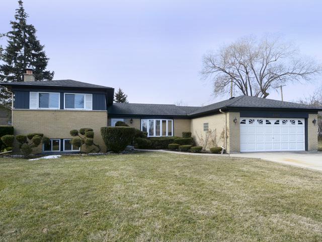 600 Busse Road - Photo 1