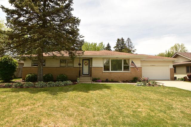 136 Evergreen Drive - Photo 1