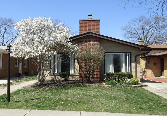9218 Hamlin Avenue - Photo 1