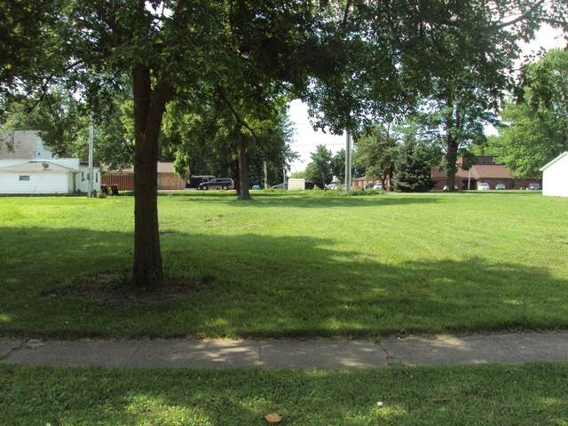 112 E Champaign Avenue - Photo 1