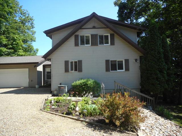 1415 Shoreline Drive - Photo 1