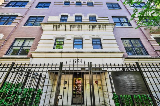 621 Barry Avenue - Photo 1