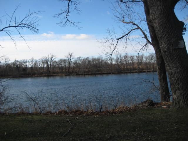 2009 Lakewood Drive - Photo 1