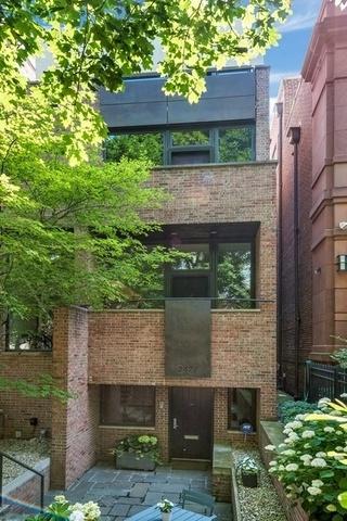 2427 Burling Street - Photo 1
