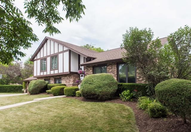 2000 Pin Oak Drive - Photo 1