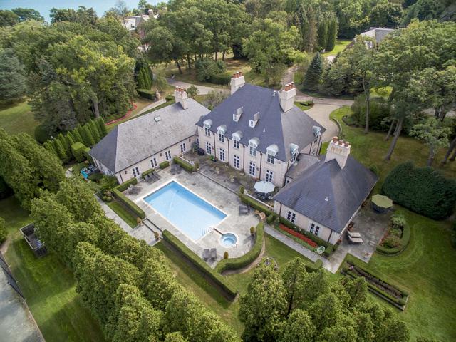 417 Mayflower Road - Photo 1