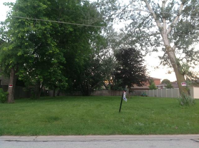 8817 79 Avenue - Photo 1