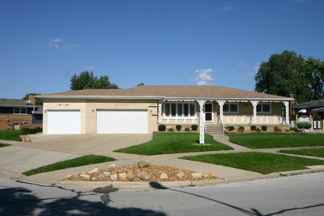 10005 Kilbourn Avenue - Photo 1