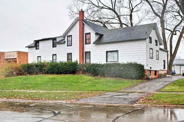 635 Lakeview Lane - Photo 1