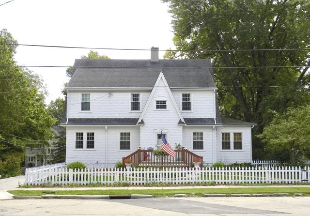 624 Fellows Street - Photo 1