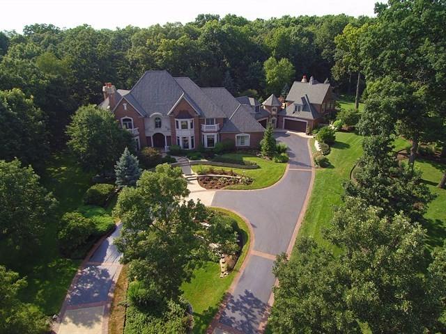 38W685 Forest Glen Court - Photo 1