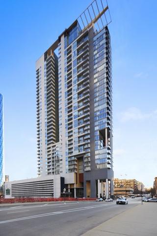737 Washington Boulevard - Photo 1