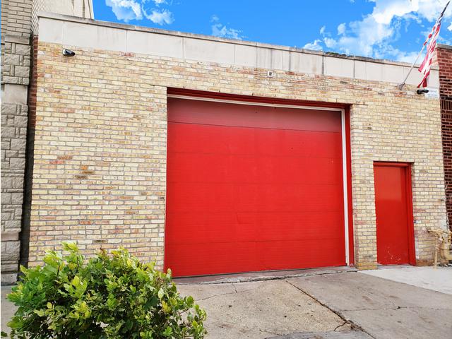 947 32nd Street - Photo 1
