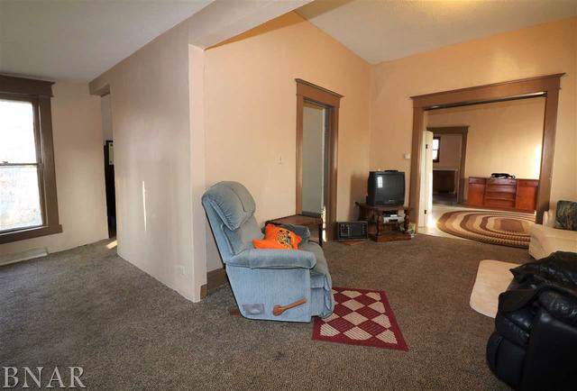 914 Alexander - Photo 1