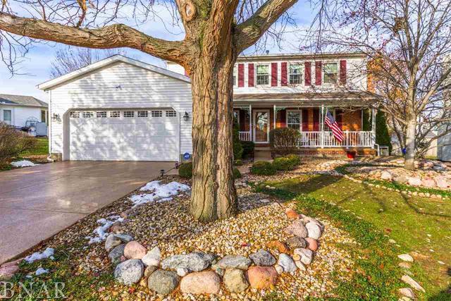 4 Elizabeth Way - Photo 1