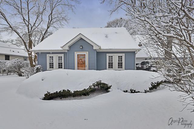 180 Waveland Avenue - Photo 1
