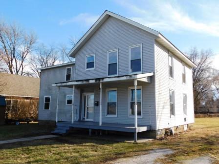 501 Locust Street - Photo 1