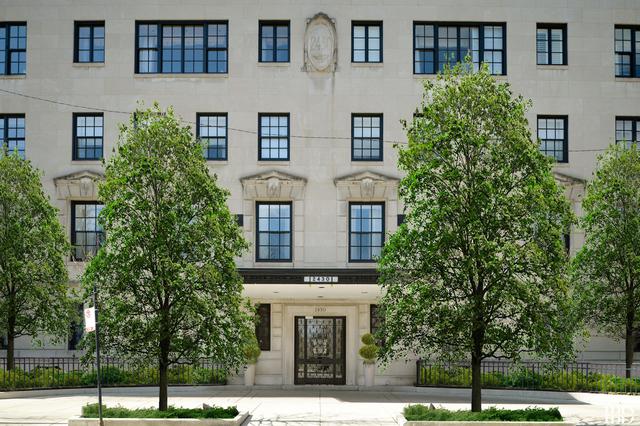 2430 Lakeview Avenue - Photo 1