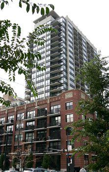 210 Desplaines Street - Photo 1