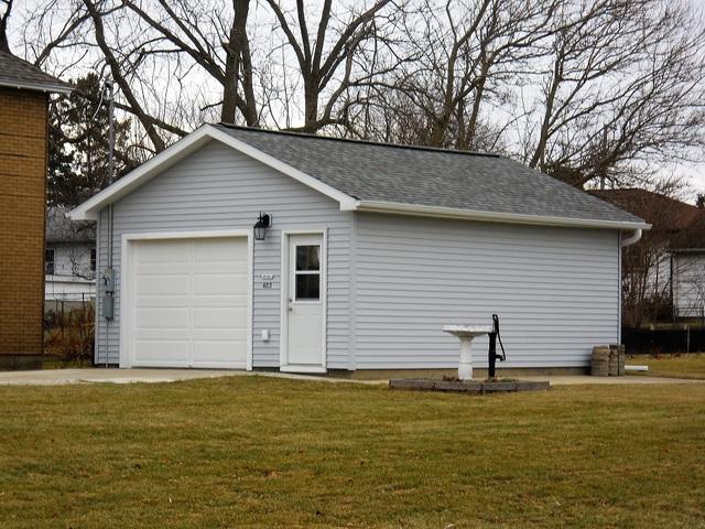 403 Oregon Street - Photo 1
