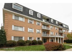 415 Wesley Avenue - Photo 1