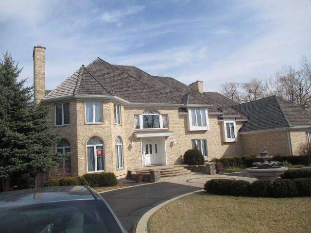 1090 Glencrest Drive - Photo 1