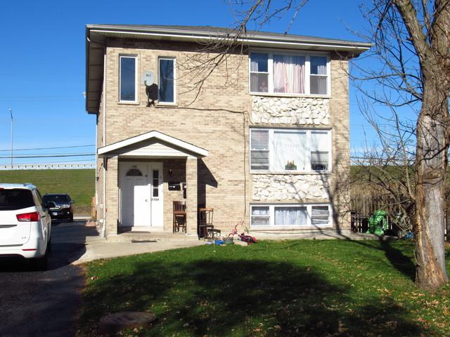 7704 79th Place - Photo 1