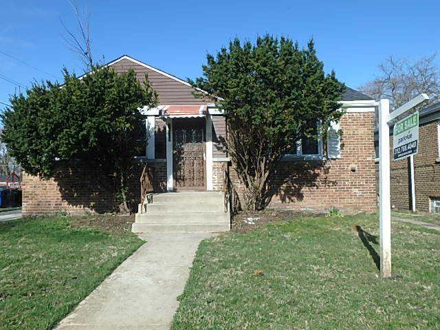 9926 Clyde Avenue - Photo 1