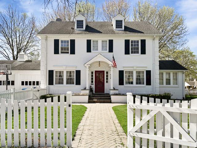 926 Kensington Place - Photo 1