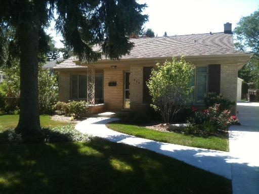 634 Babetta Avenue - Photo 1
