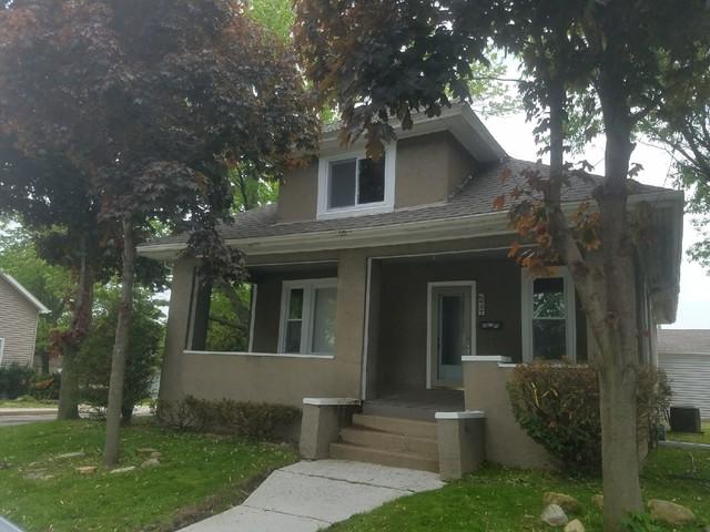 627 8th Street - Photo 1