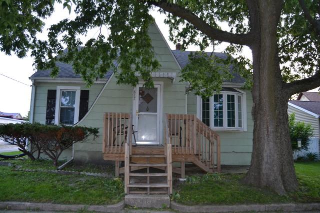 817 Forest Street - Photo 1
