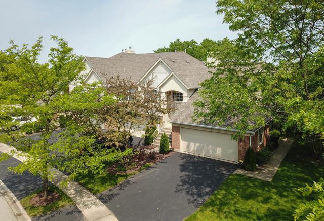 453 Cromwell Circle - Photo 1