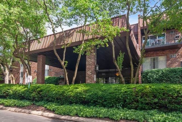 1053 Ogden Avenue - Photo 1