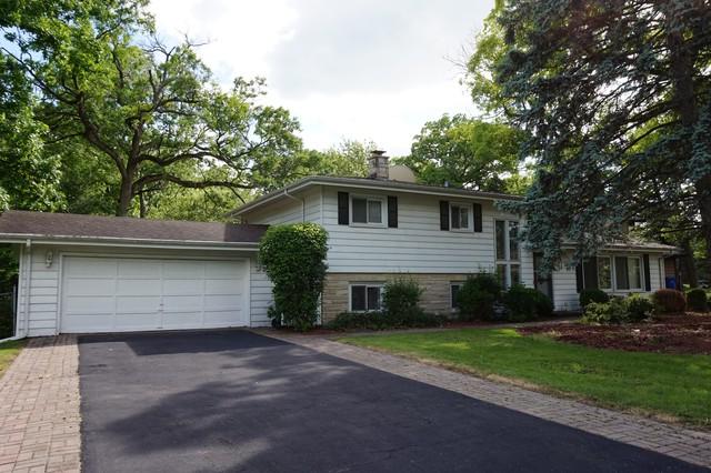 927 Rosewood Drive - Photo 1