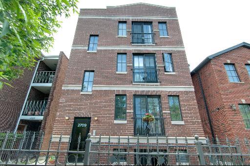 2709 Bryn Mawr Avenue - Photo 1